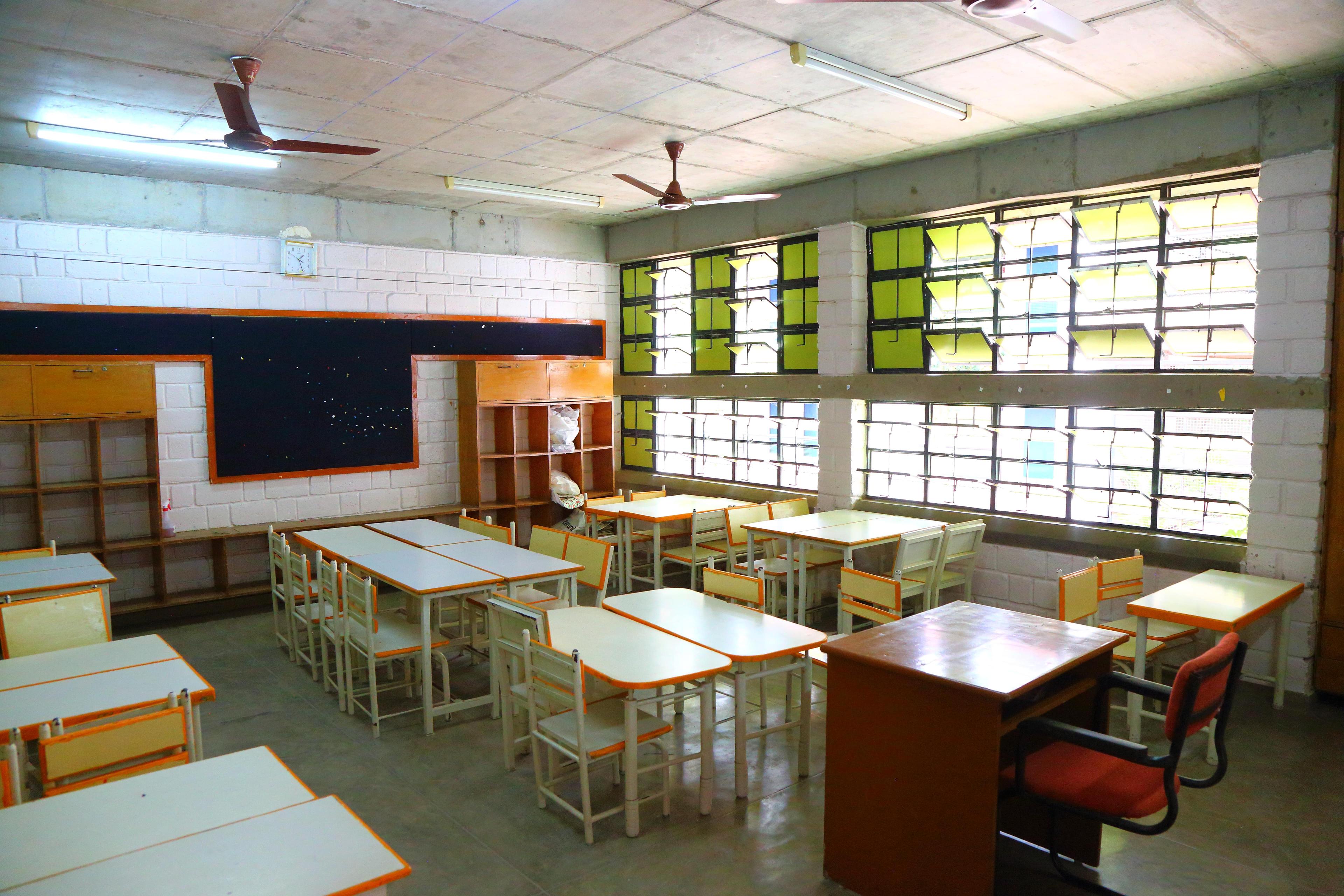 FKS campus exterior view